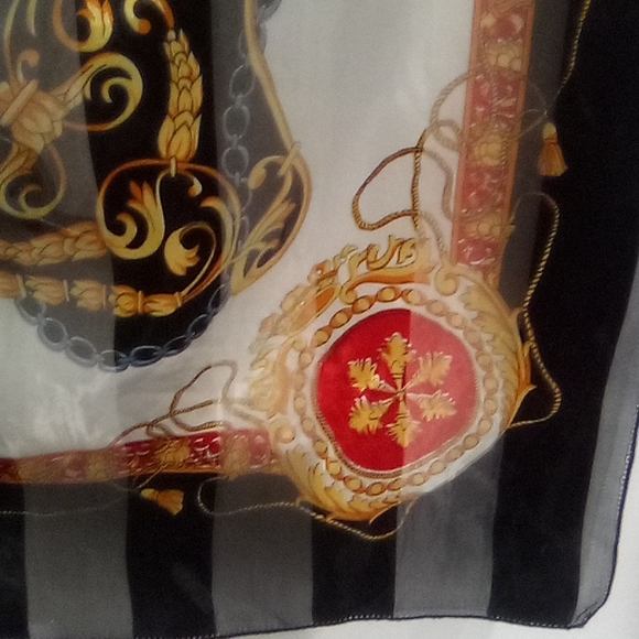 Beautiful Oversized High Quality Vintage Scarf - Picture 6 of 11